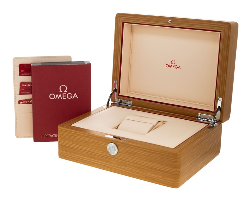 Omega Aqua Terra Shades 220.10.38.20.03.003 Image 5